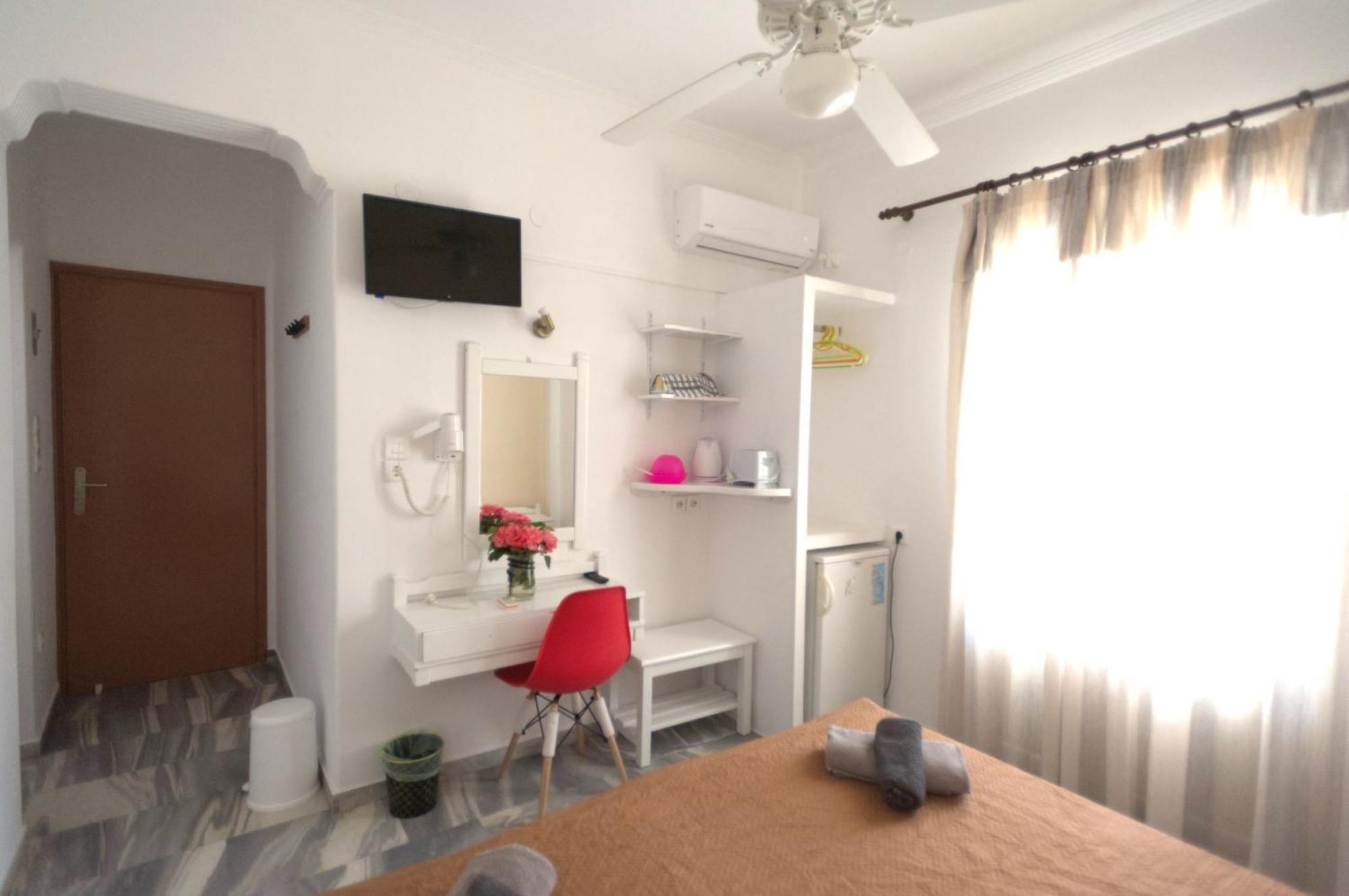 Marisa Rooms Parikia  Luaran gambar